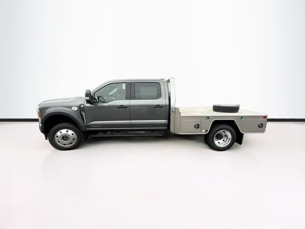 New 2026 Ford F-450 Chassis XLT Truck Crew Cab