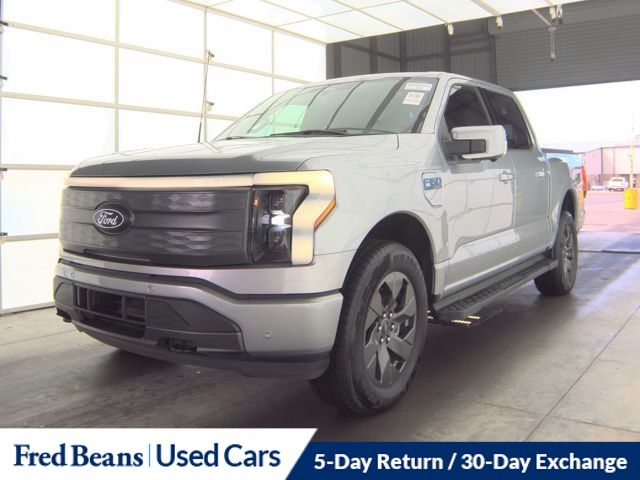 2024 Ford F-150 Lightning Lariat photo 4