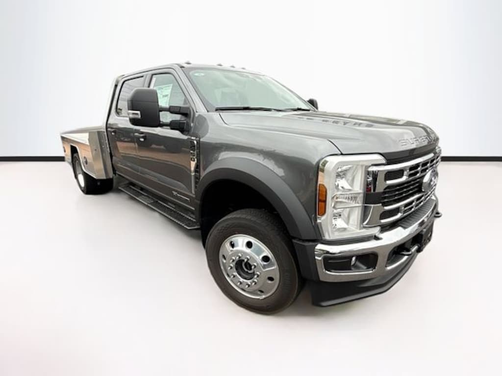 New 2026 Ford F-450 Chassis XLT Truck Crew Cab