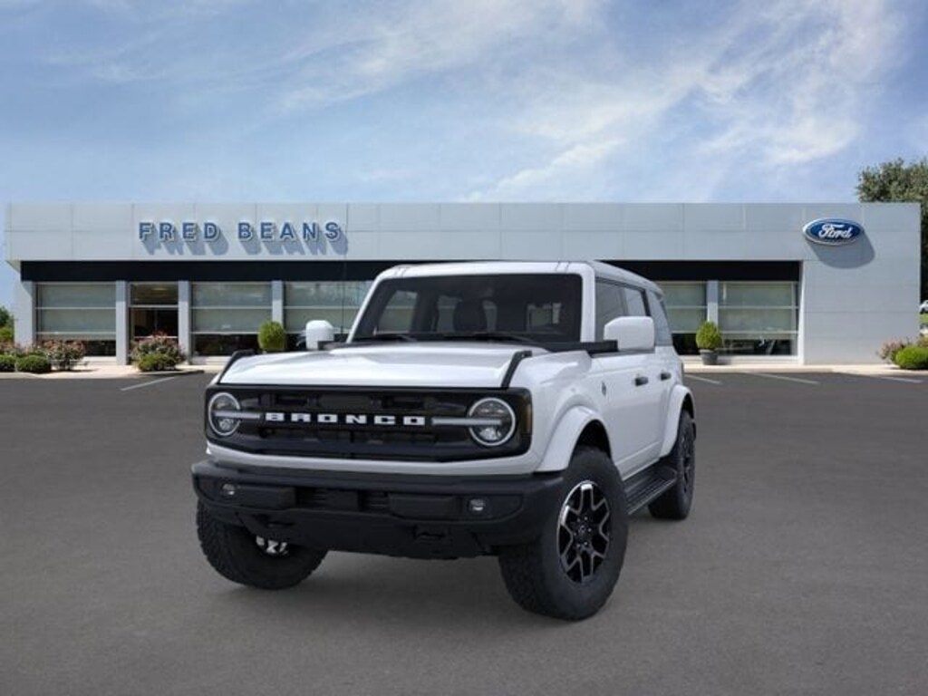 New 2026 Ford Bronco Outer Banks SUV