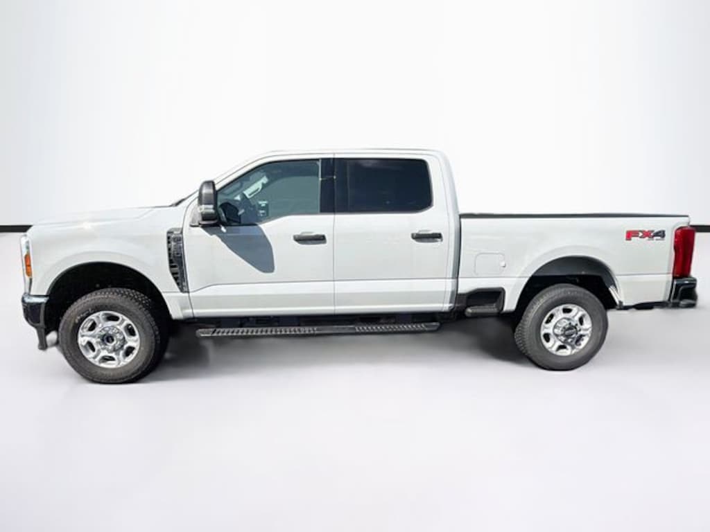 New 2026 Ford F-250 XLT Truck Crew Cab