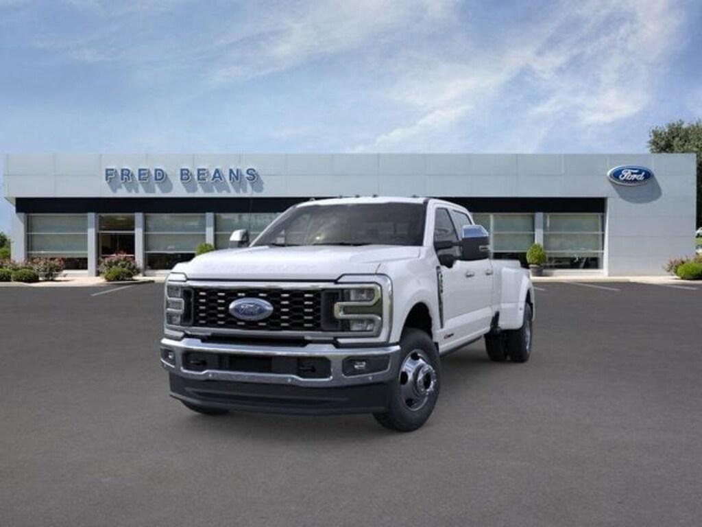 New 2026 Ford F-350 Lariat Truck Crew Cab