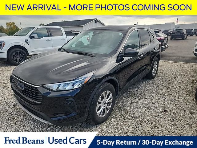 2023 Ford Escape Active photo 2