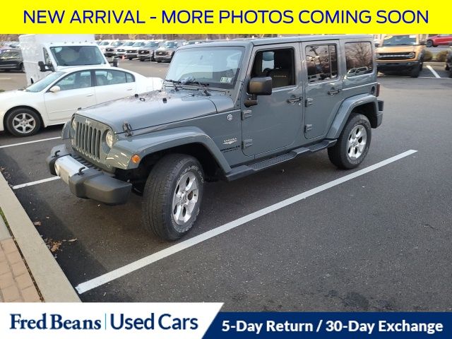2015 Jeep Wrangler Unlimited Sahara photo 3