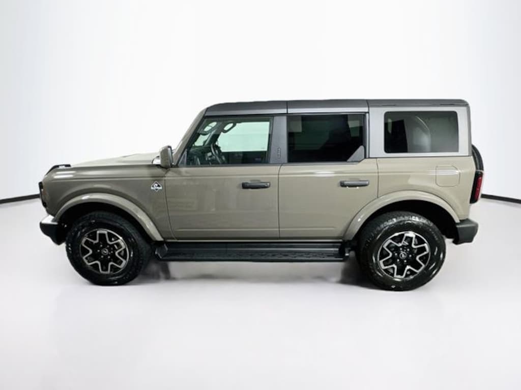 New 2026 Ford Bronco Outer Banks SUV