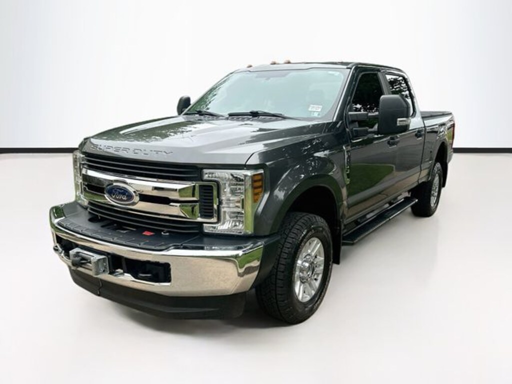 Used 2018 Ford F-250SD XL Truck Crew Cab