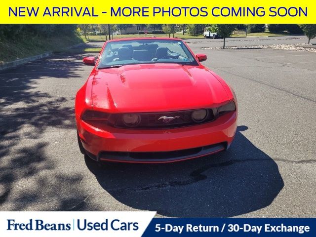 2011 Ford Mustang GT Premium Convertible photo 2