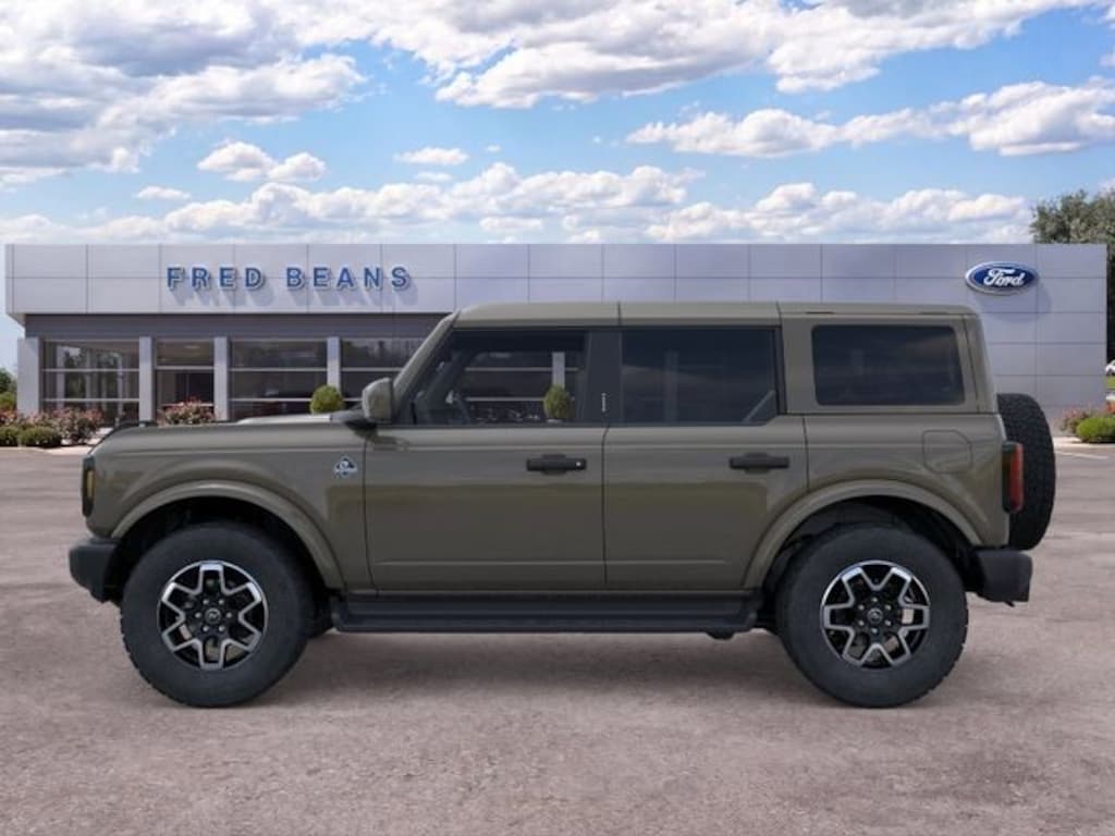 New 2026 Ford Bronco Outer Banks SUV