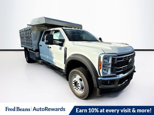 2025 Ford F-450 Chassis Truck Crew Cab 
