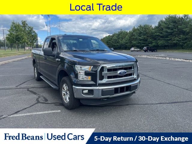 2015 Ford F-150 XLT photo 2