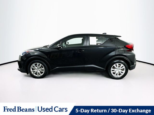 2019 Toyota C-HR LE photo 3