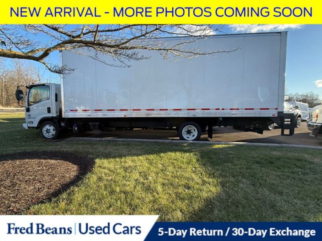 Used 2017 Isuzu NRR 24 FOOT VAN BODY