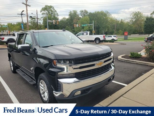 2021 Chevrolet Silverado 1500 LT photo 2