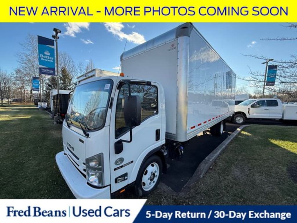 Used 2017 Isuzu NRR 24 FOOT VAN BODY