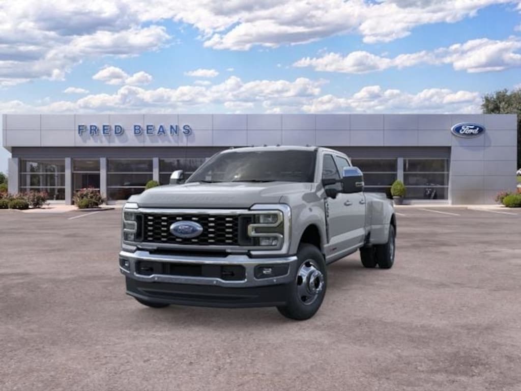 New 2026 Ford F-350 Lariat Truck Crew Cab