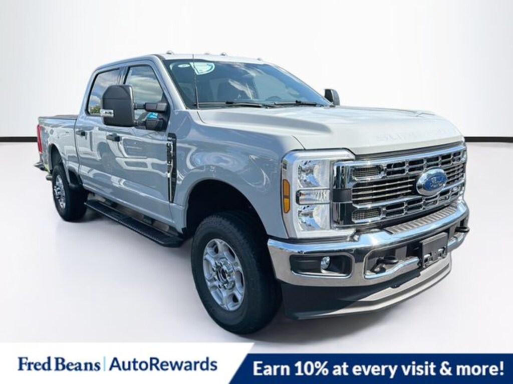 New 2026 Ford F-250 XLT Truck Crew Cab