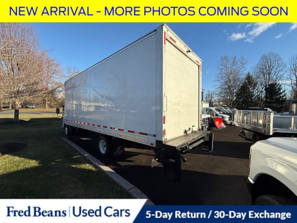 Used 2017 Isuzu NRR 24 FOOT VAN BODY