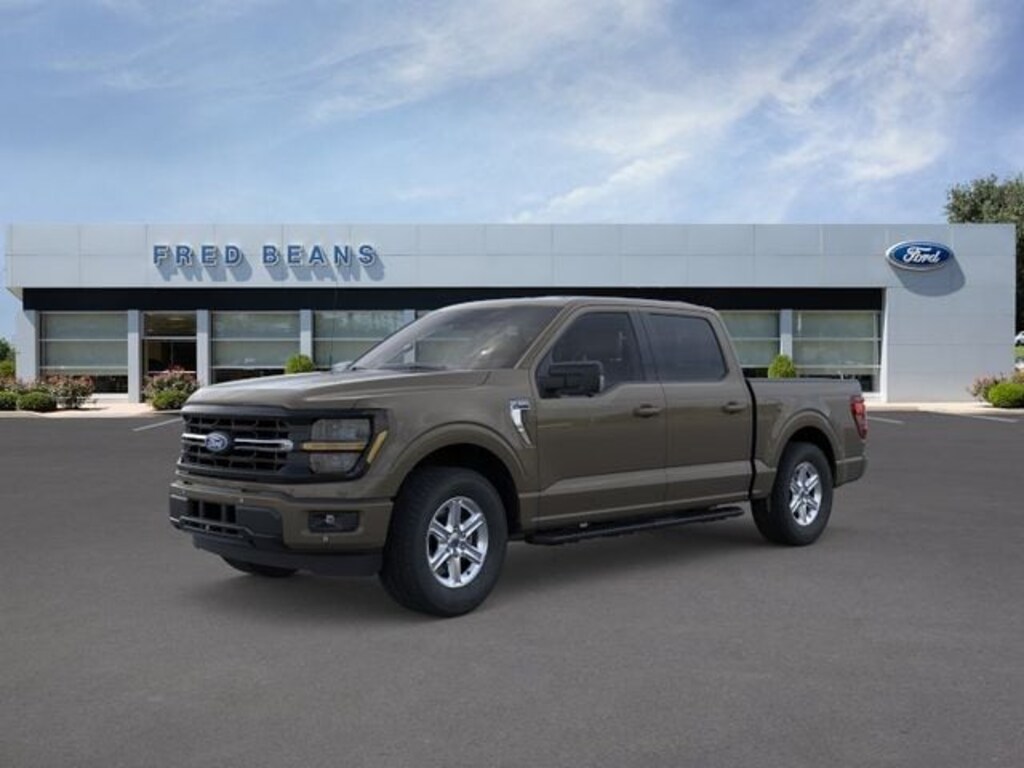 New 2026 Ford F-150 XLT Truck SuperCrew Cab