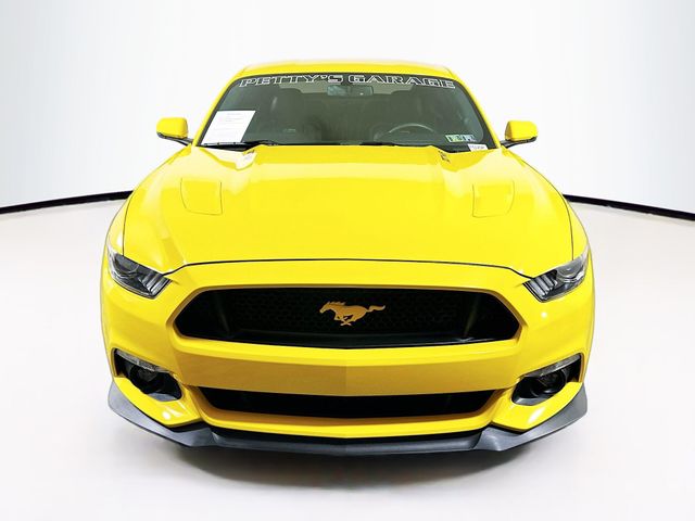2016 Ford Mustang GT Premium photo 2