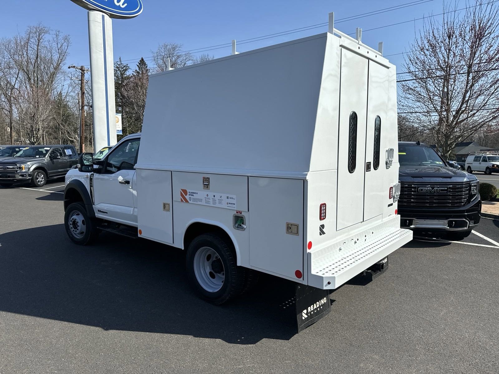 2023 Ford F-550 XL photo 3