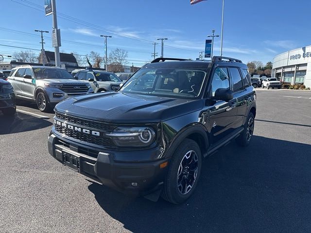 2025 Ford Bronco Sport Outer Banks photo 3