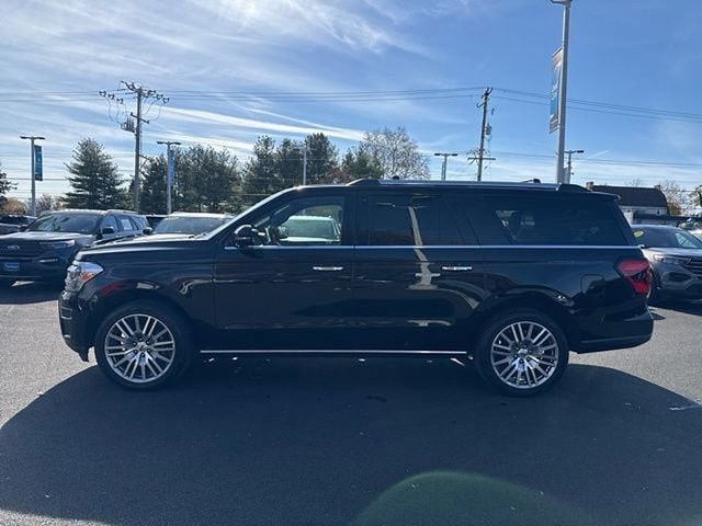 2022 Ford Expedition MAX Limited photo 4