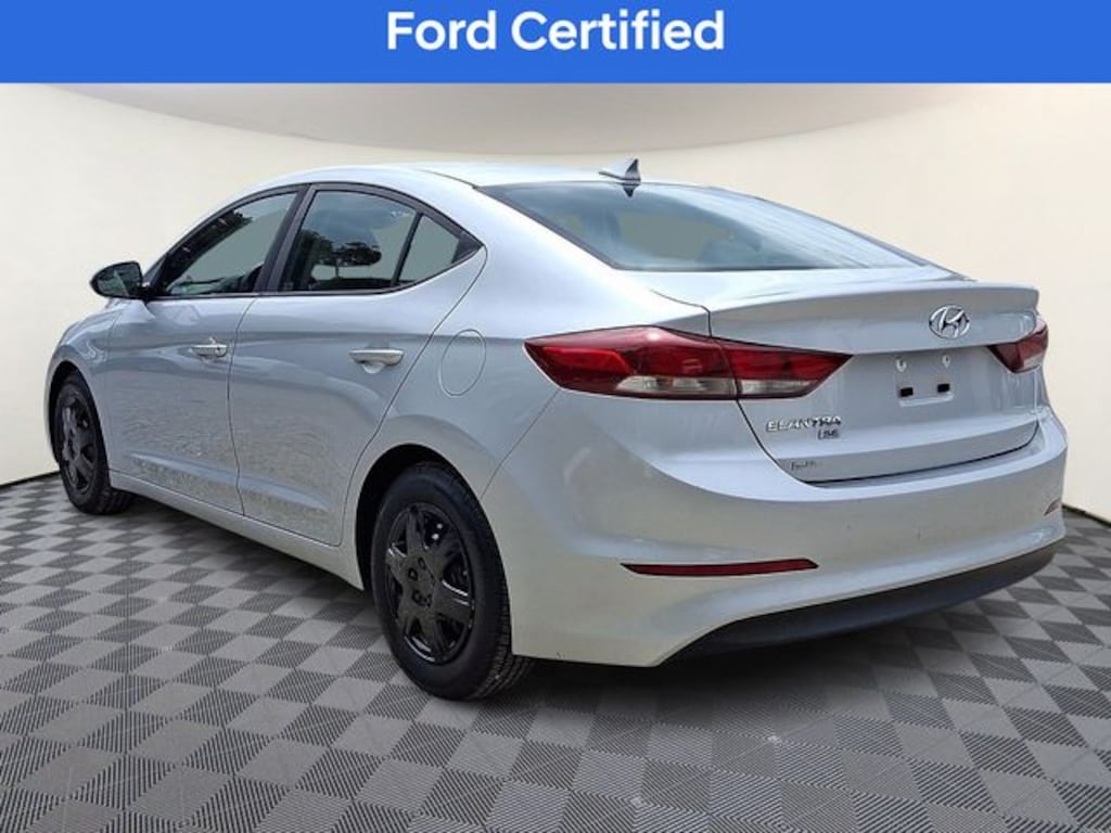 Used 2017 Hyundai Elantra SE Sedan
