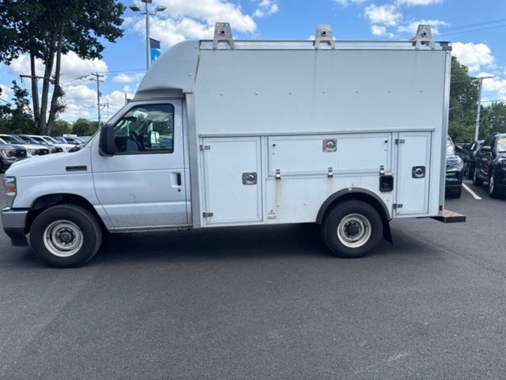 Used 2022 Ford E-350SD Base Truck