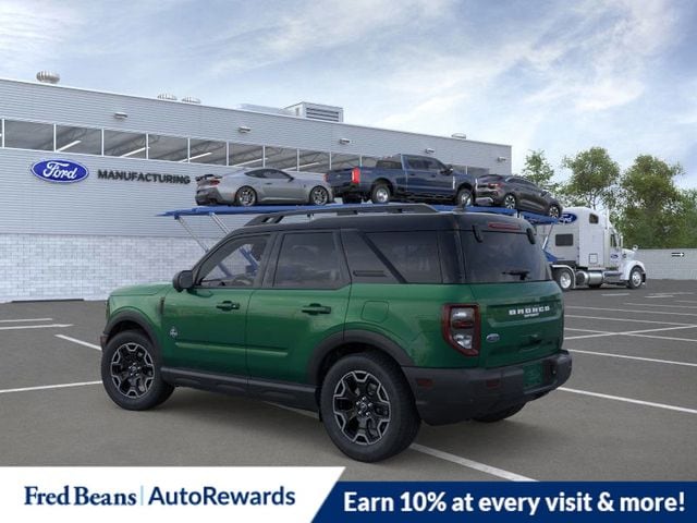 2025 Ford Bronco Sport Outer Banks photo 2