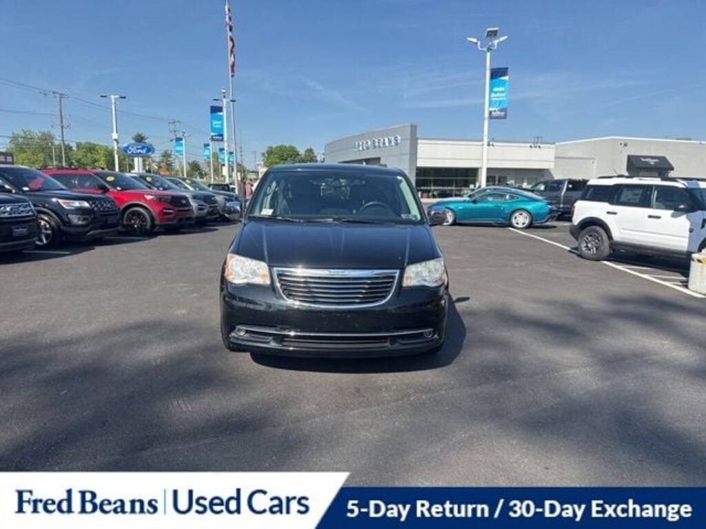 Used 2014 Chrysler Town & Country Touring-L Van
