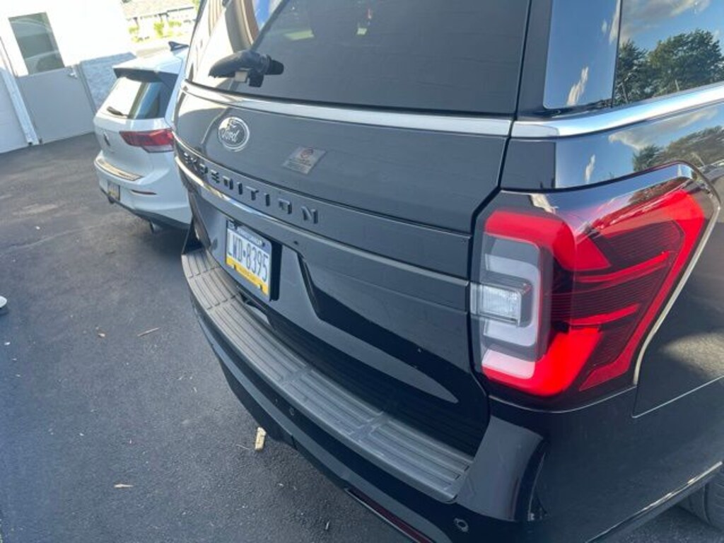 Used 2022 Ford Expedition Limited SUV