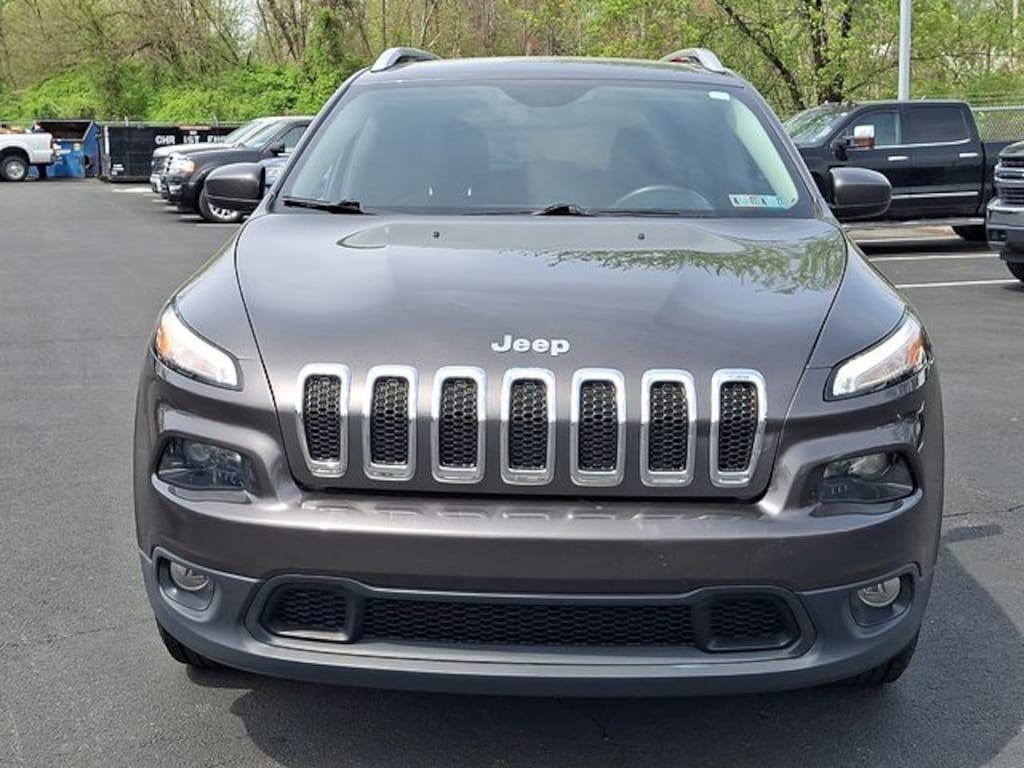 Used 2018 Jeep Cherokee Latitude Plus SUV