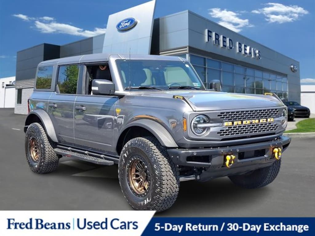 Used 2025 Ford Bronco Badlands SUV