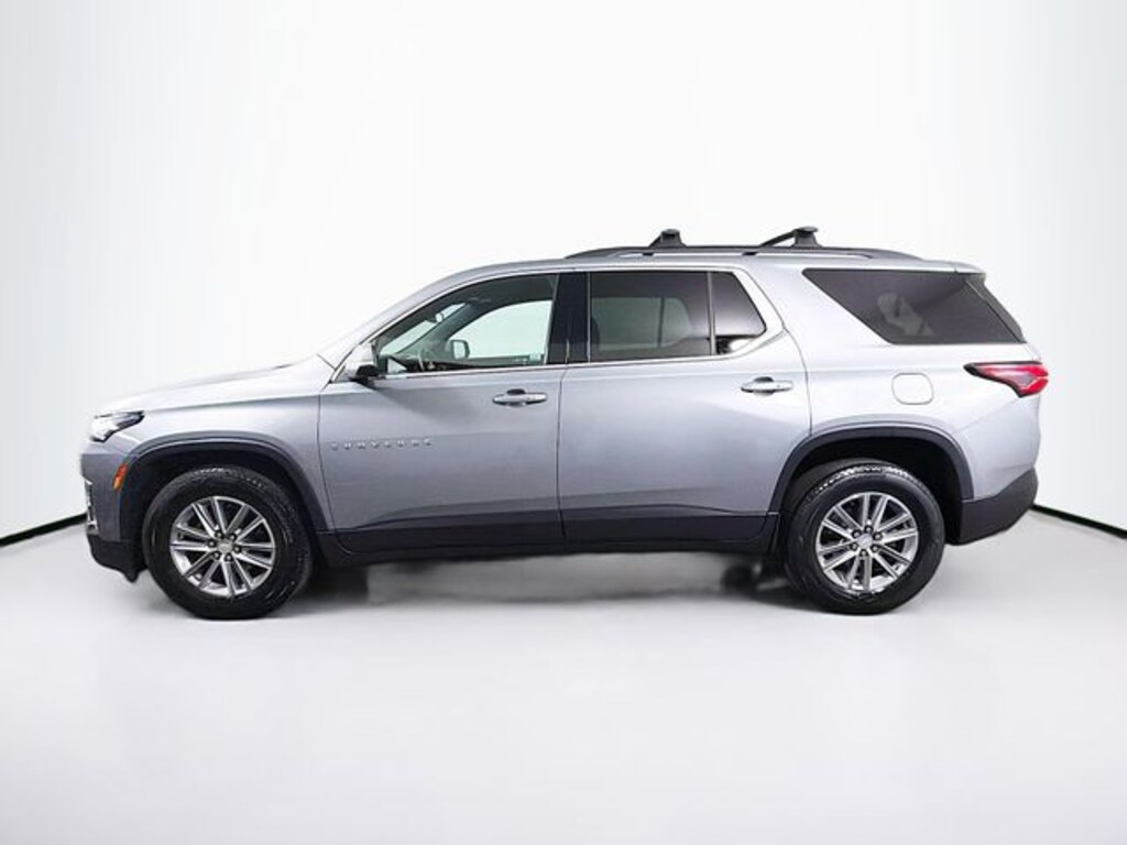 Used 2023 Chevrolet Traverse LT SUV