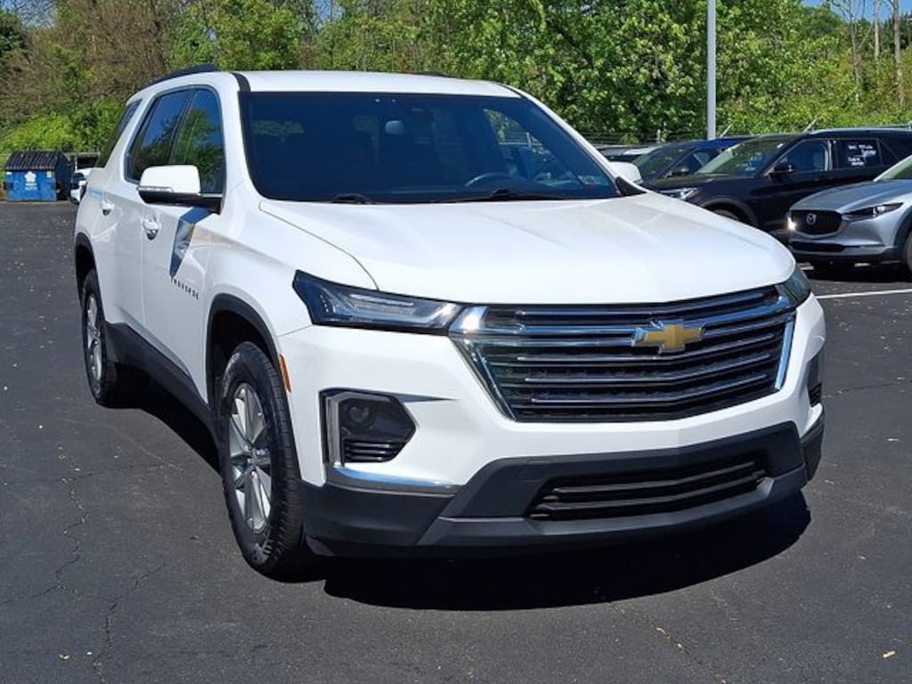 Used 2023 Chevrolet Traverse LT SUV