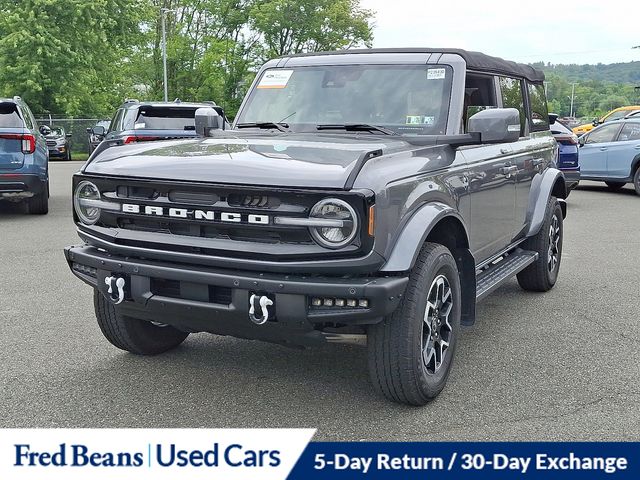 2022 Ford Bronco Outer Banks photo 3