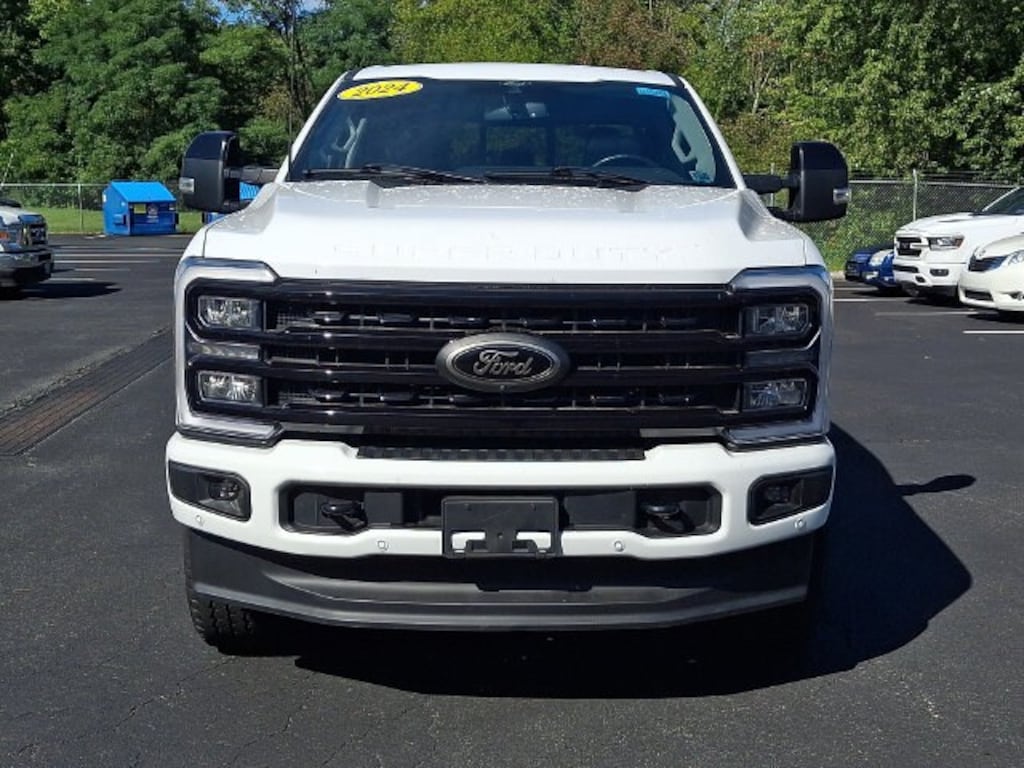Used 2024 Ford F-250SD Lariat Truck Crew Cab
