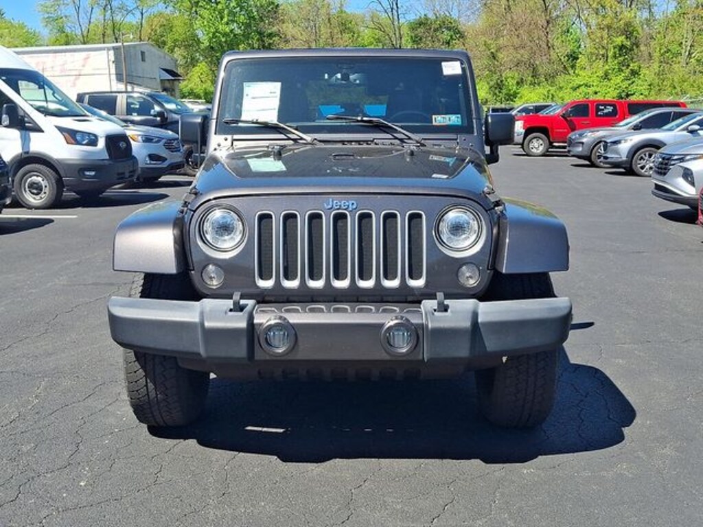 Used 2017 Jeep Wrangler Unlimited Sahara SUV