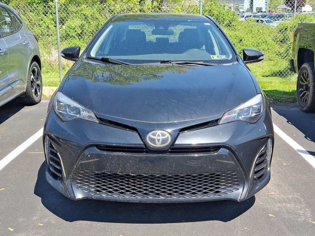 Used 2017 Toyota Corolla SE Sedan