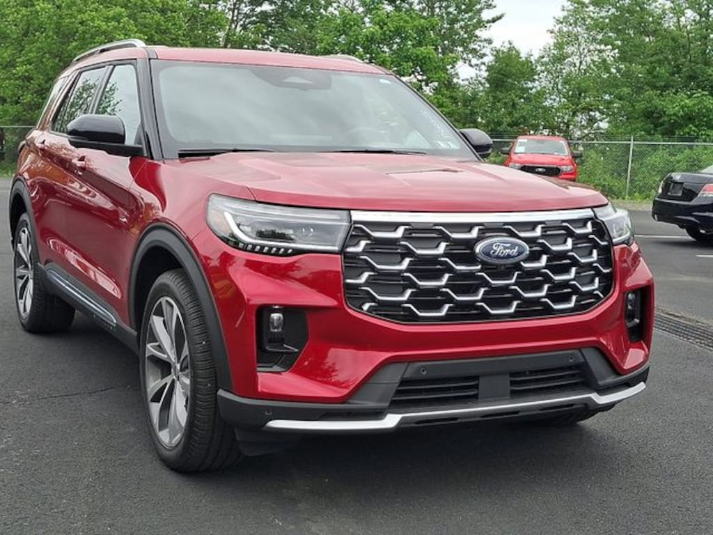 Used 2025 Ford Explorer Platinum SUV