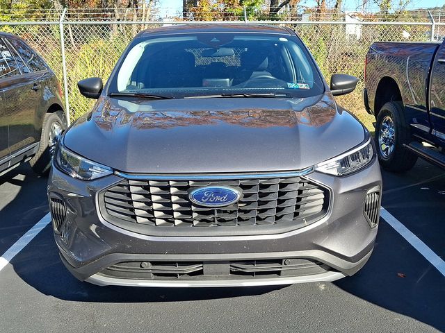 2023 Ford Escape Active photo 2