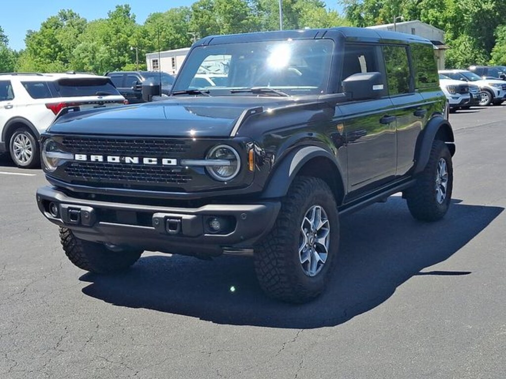 Certified 2025 Ford Bronco Badlands SUV