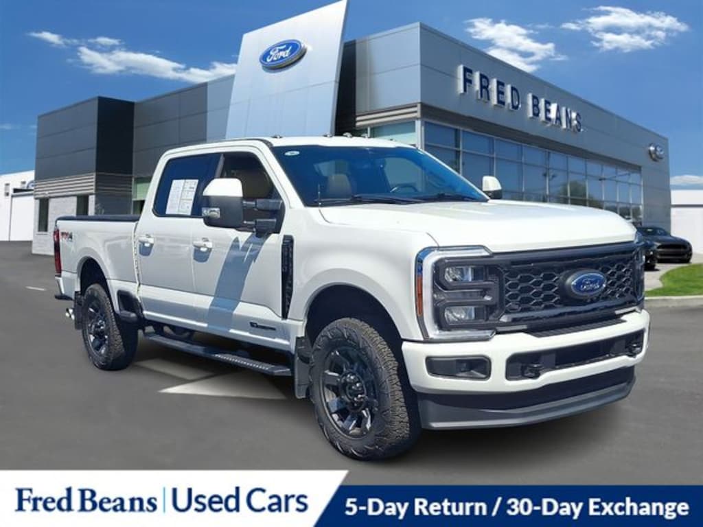Used 2023 Ford F-250SD Lariat Truck Crew Cab