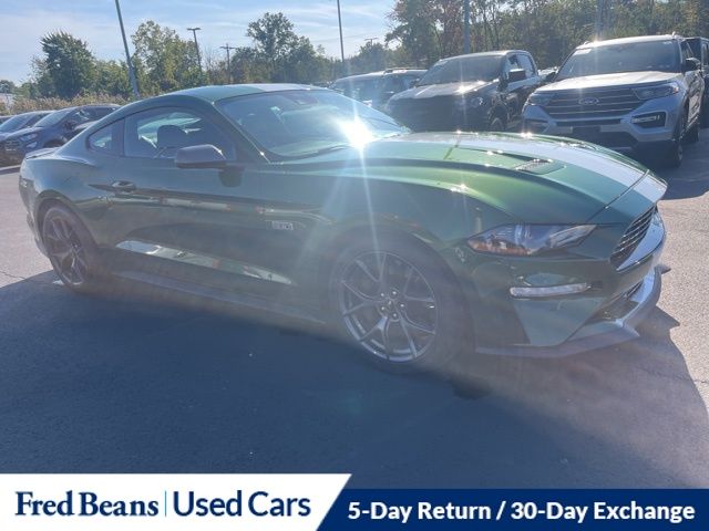2022 Ford Mustang EcoBoost Premium photo 2