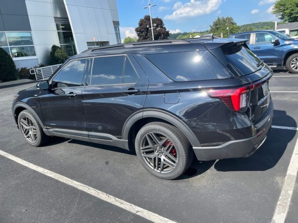 Certified 2025 Ford Explorer ST-Line SUV