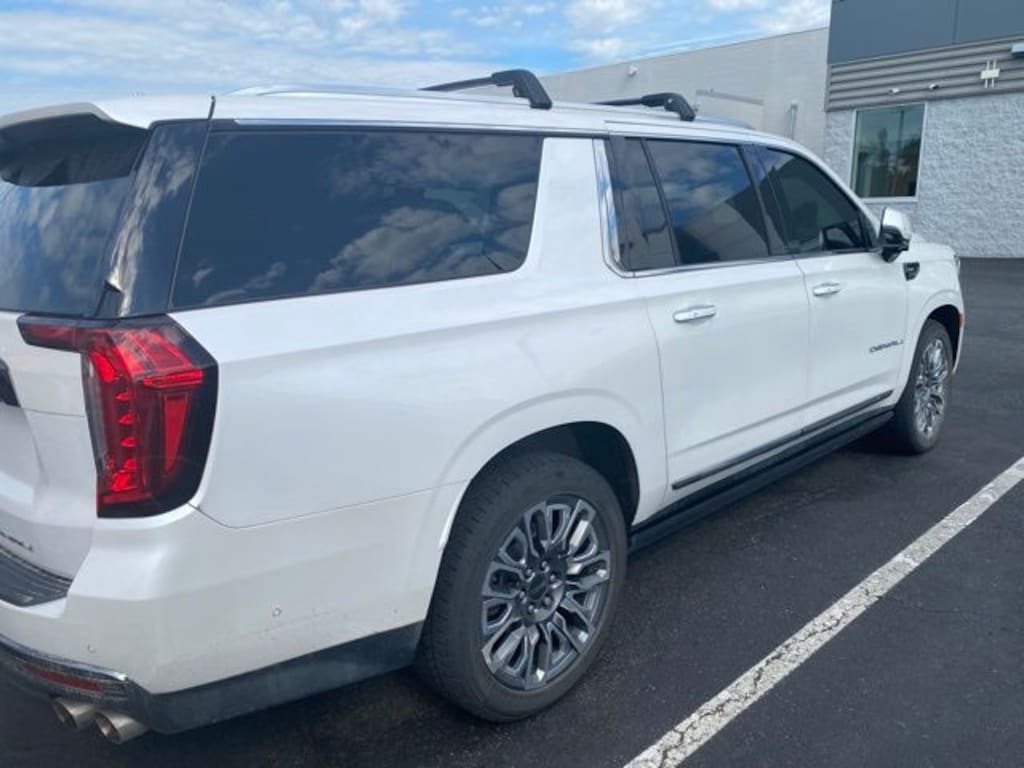 Used 2023 GMC Yukon XL Denali Ultimate SUV