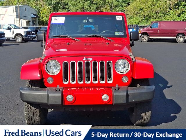 2016 Jeep Wrangler Unlimited Sahara photo 2