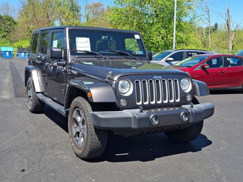Used 2017 Jeep Wrangler Unlimited Sahara SUV