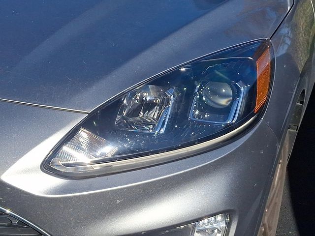 2022 Ford Escape SEL photo 4