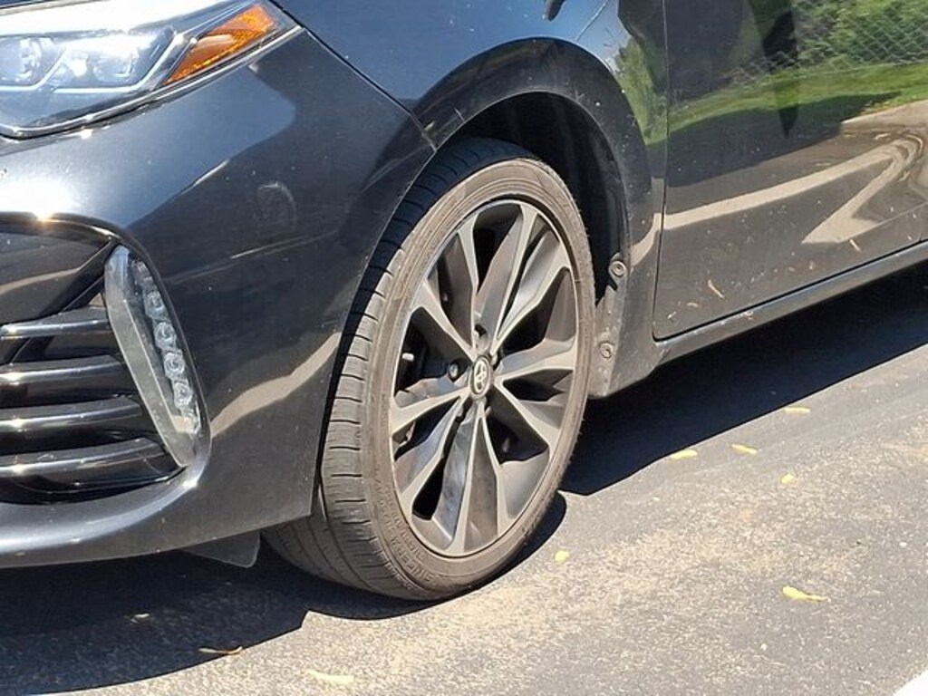 Used 2017 Toyota Corolla SE Sedan